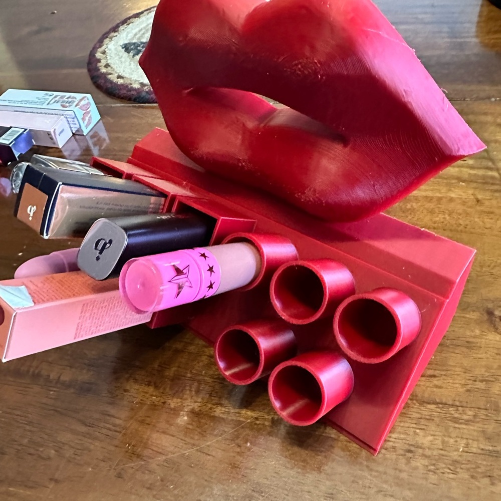 Red Lip-Shaped Lipstick Holder Homemade by me - Picture 3 of 7